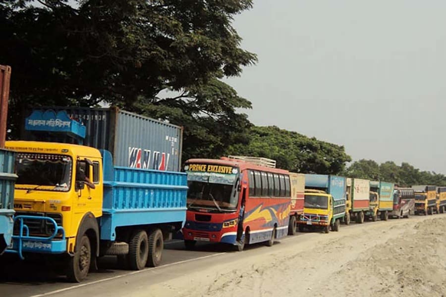 Unprecedented tailbacks on highways
