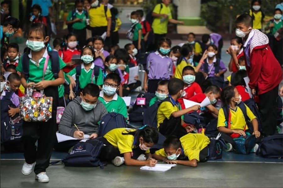 Bangkok schools closed over 'unhealthy' pollution levels