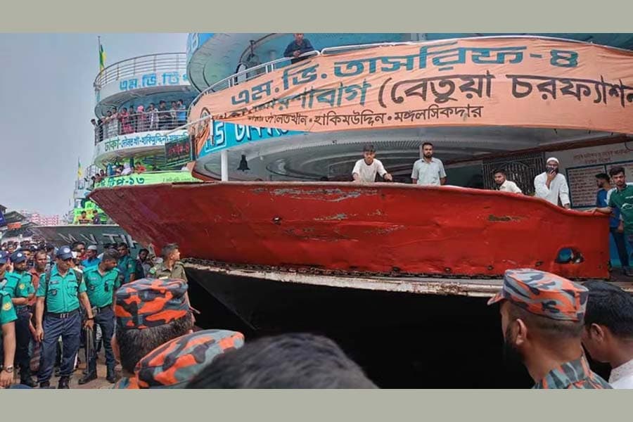 Five remanded over Sadarghat launch accident case