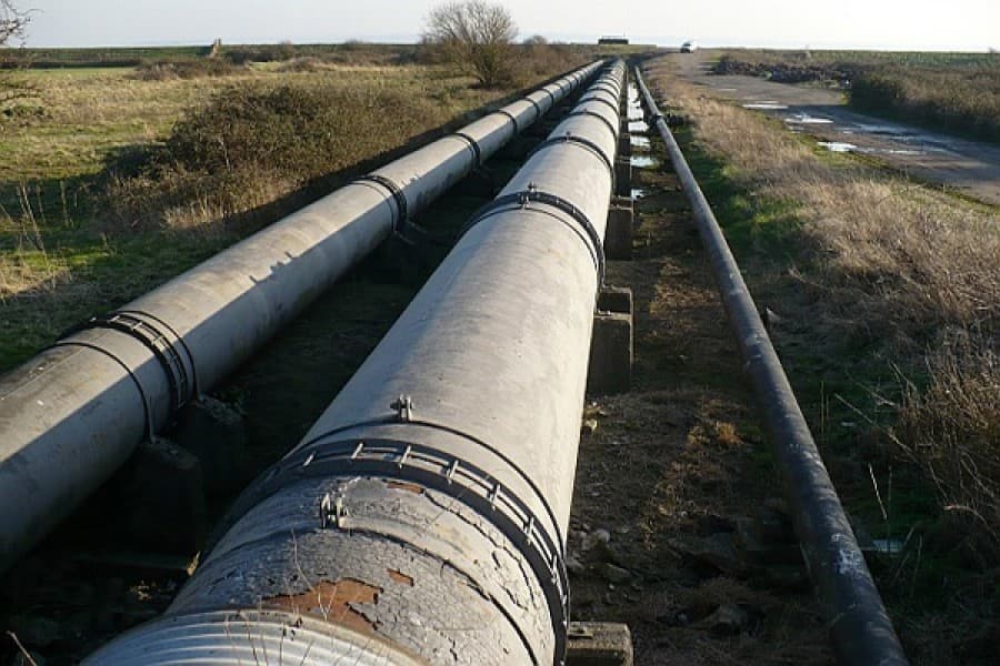 Expediting operation of oil pipeline