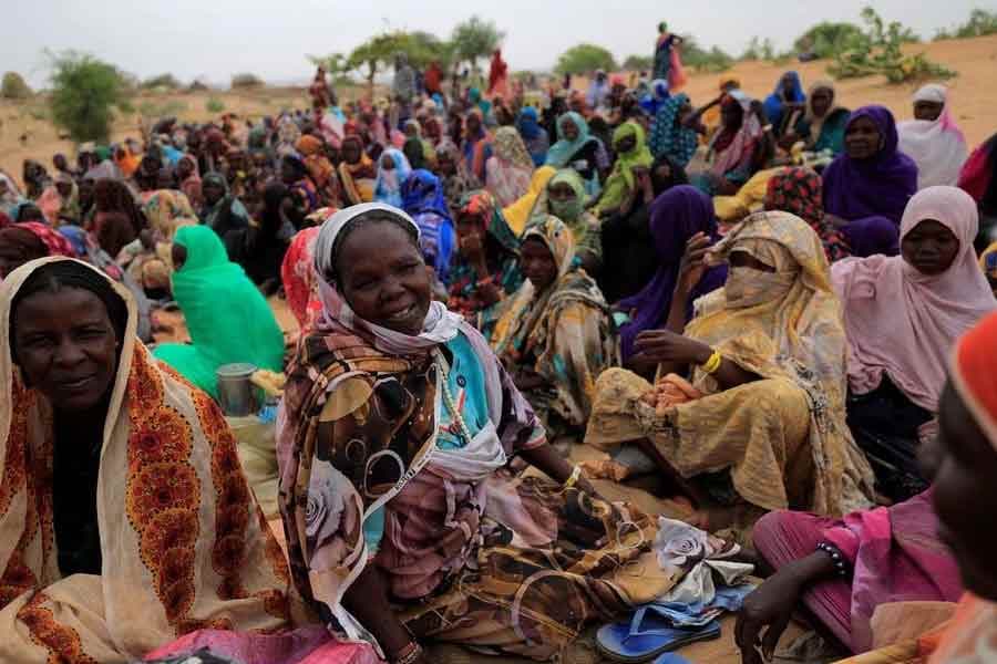More than 100,000 flee to Chad from Sudan conflict, UNHCR says
