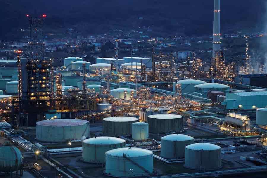 Stocks fall, oil rallies as Middle East tensions unnerve investors