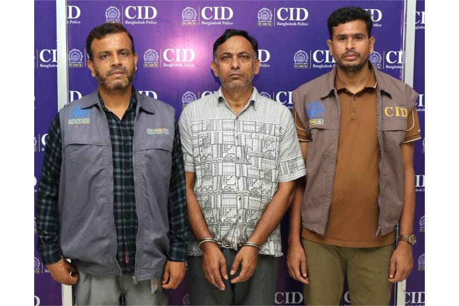 Ex-mayor Taposh’s aide arrested in Dhaka