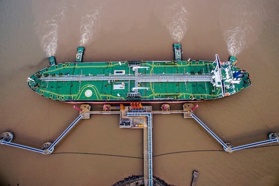 Oil eases on expectations of more OPEC+ supply, tariff fears