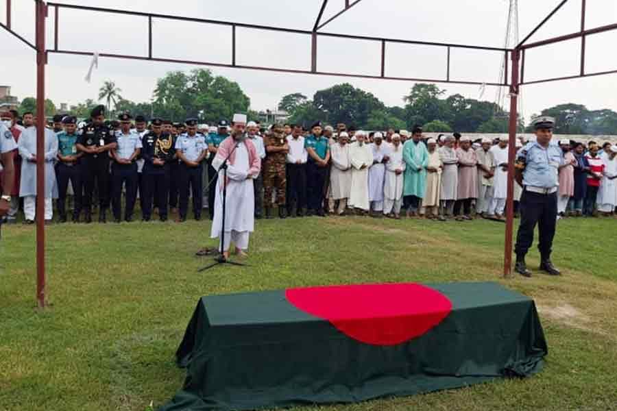 Pilot Towkir laid to rest in Rajshahi