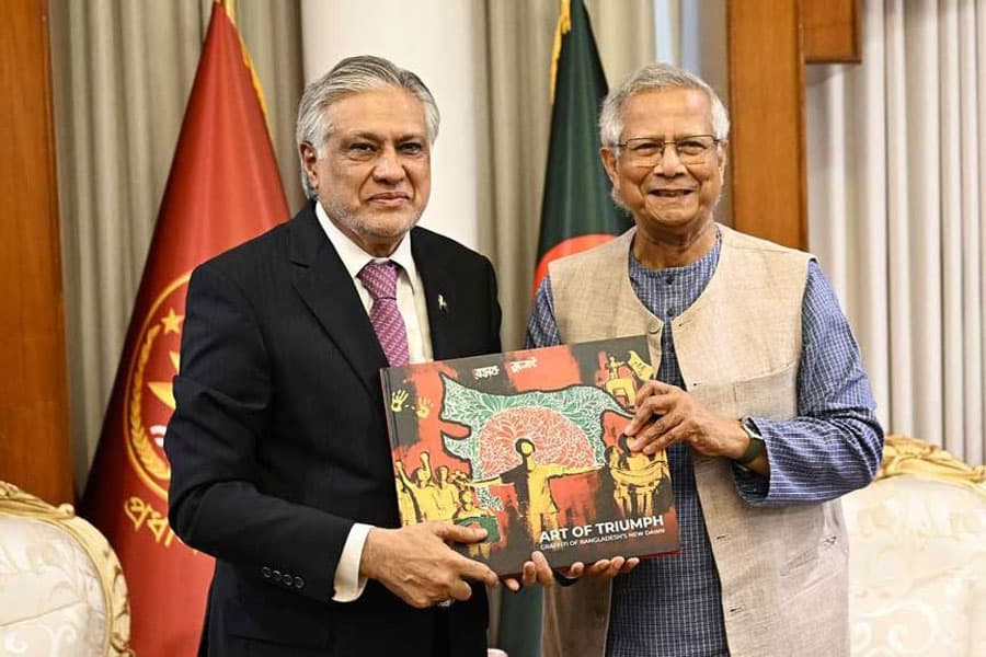 Yunus stresses SAARC revitalisation in talks with Pakistan’s FM Dar