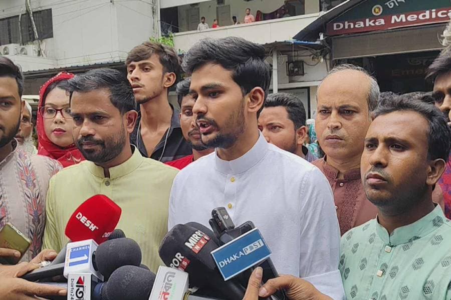 Govt must take responsibility for attack on Nur: Adviser Asif