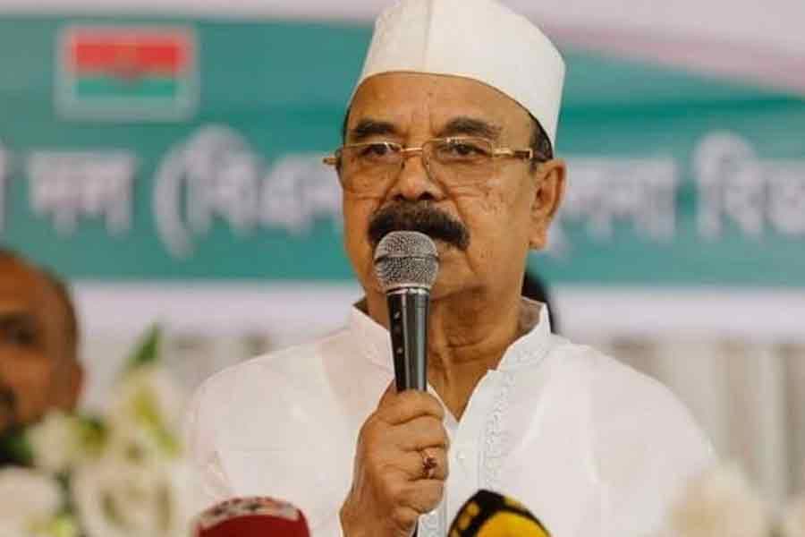 Gayeshwar warns of rising communal forces after fall of ‘fascism’