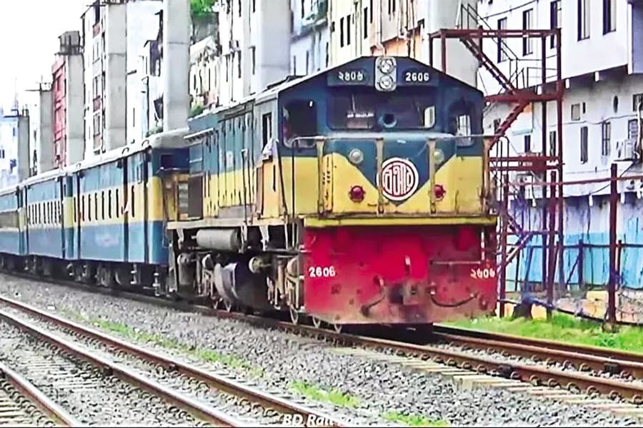 Bangladesh Railway sets sights on new locomotives to revamp services: Sheikh Moinuddin