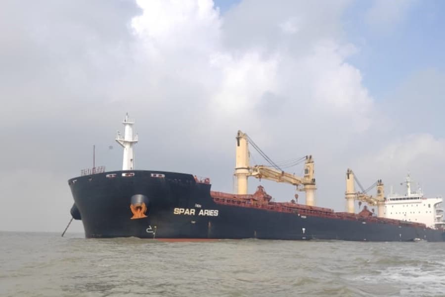 Another shipment of over 60, 000 tonnes of US wheat arrives at Ctg port