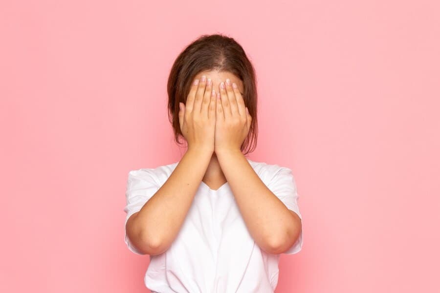 When low confidence overshadows skill