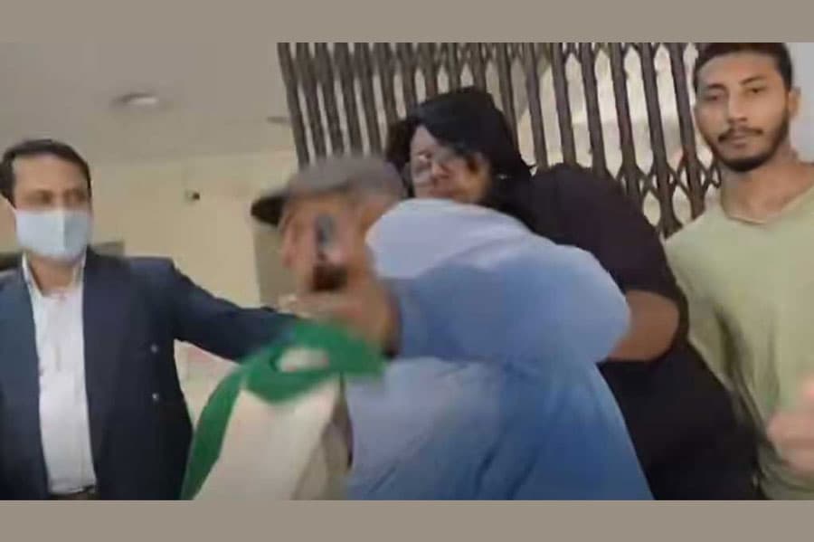 DUCSU leader leads chase as Prof Jamal leaves campus after harassment claims