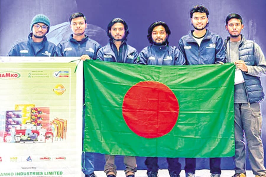 Bangladeshi team wins silver medal