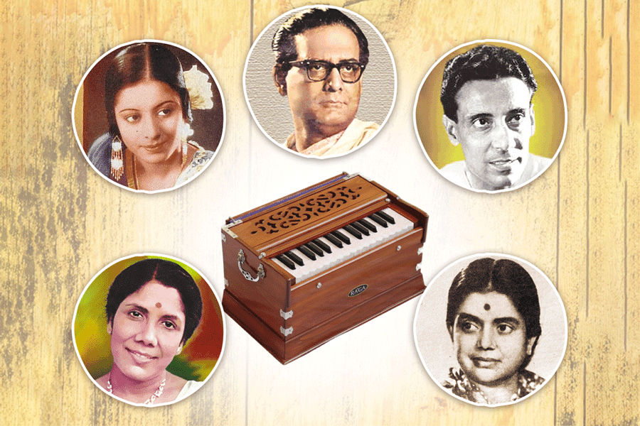 Epoch-making Bangali singers of yesteryears