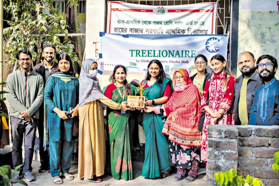 Dhaka's youths helping children dream bigger