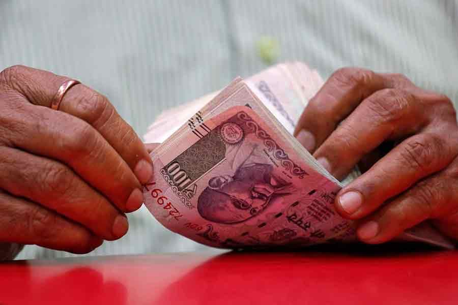 Two Bangladeshi banks to offer trade transactions in Indian rupees