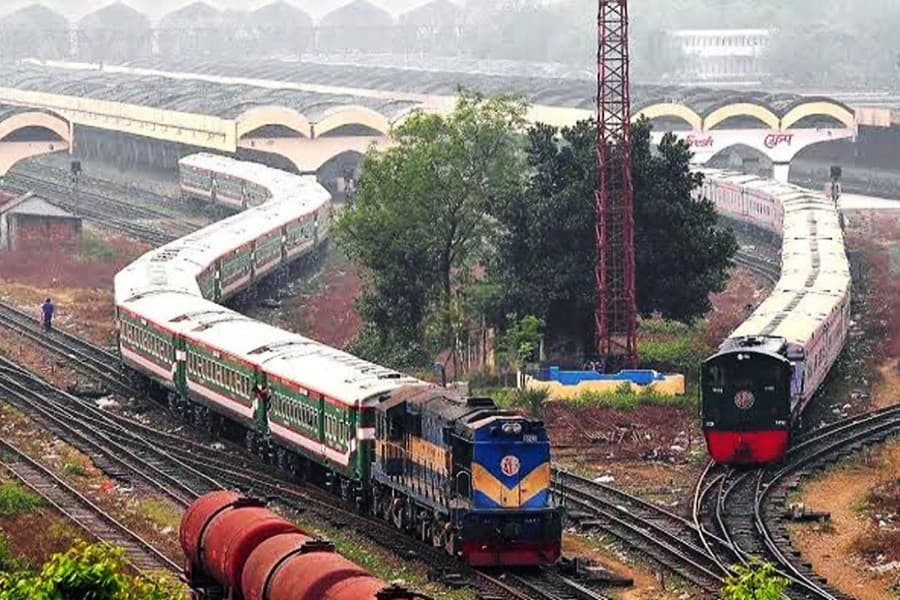 Terrifying moments on the tracks