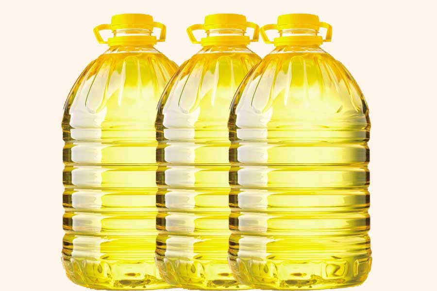 Bottled edible oil now sells at Tk 179 per litre