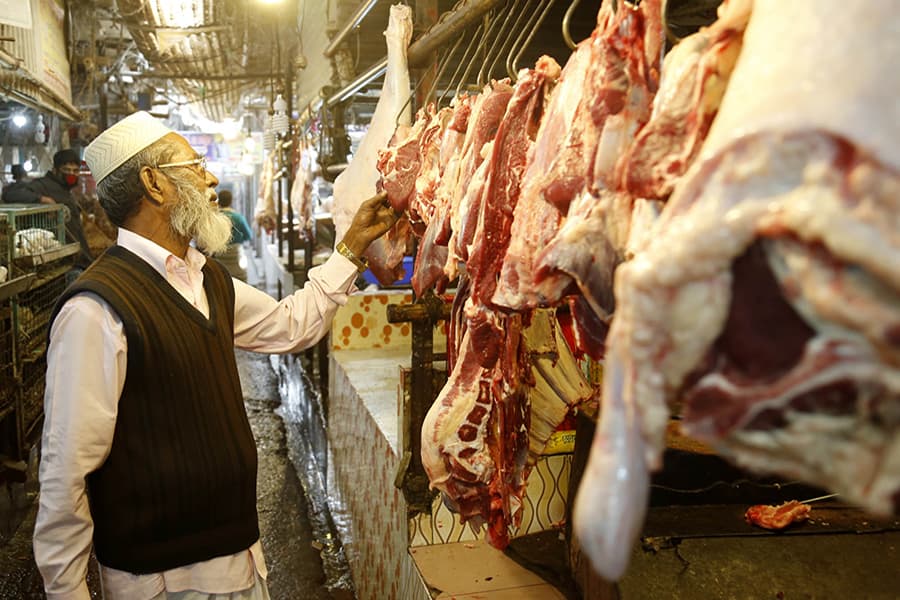 Govt to sell beef at Tk 650 per kg, eggs at Tk 96 per dozen during Ramadan