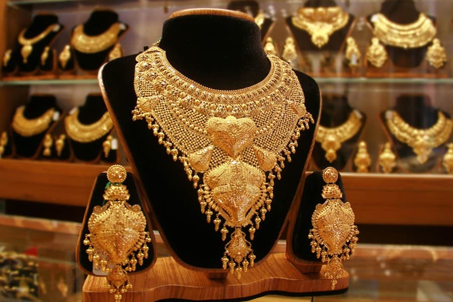 Gold prices drop Tk 15,338 per bhori in Bangladesh in 24 hours