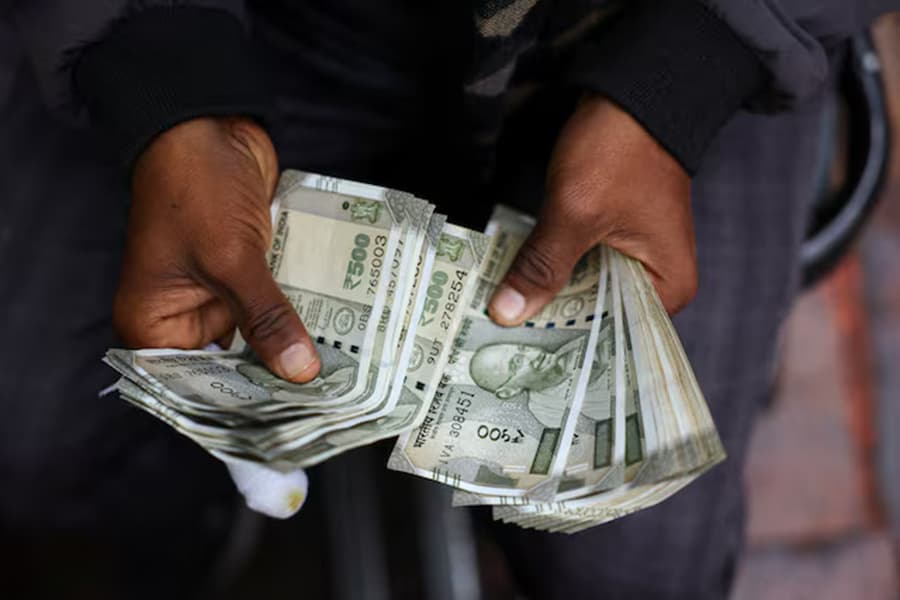 Indian rupee, bonds set to extend rough patch as Mideast war enters fourth week