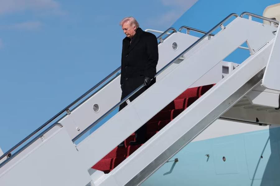 Trump postpones military strikes on Iranian power plants