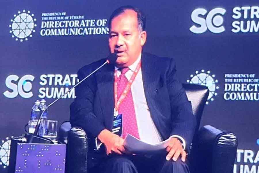 Info minister calls for strong media, institutions at STRATCOM summit