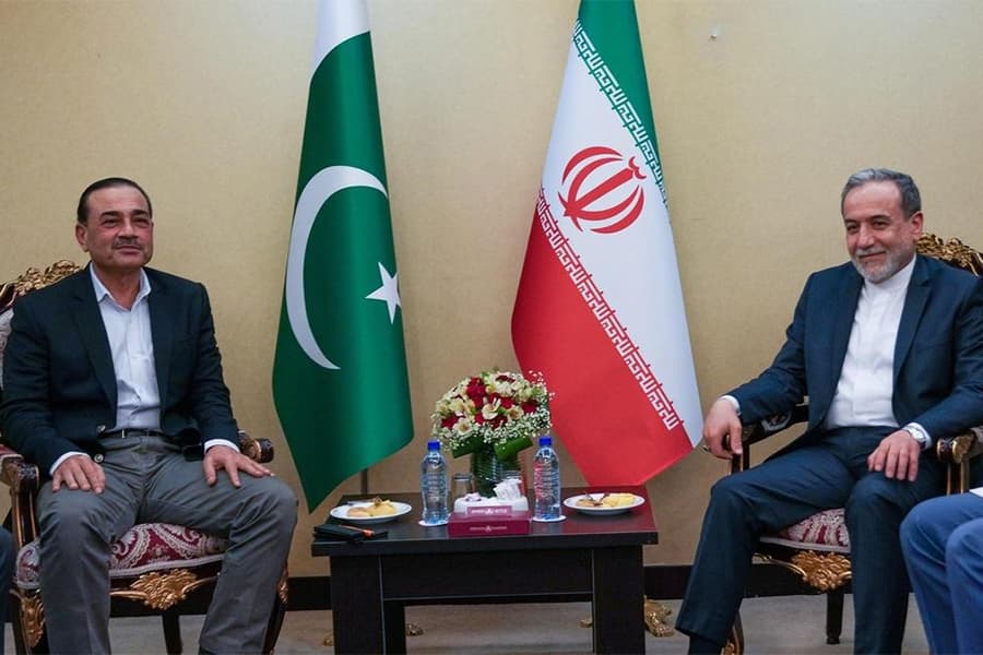 Iran’s FM meets Pakistan army chief Asim Munir