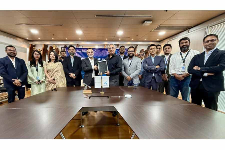 Grameenphone and Prime Bank FinTech join hands to expand digital and financial services access