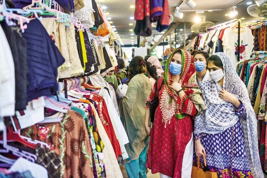 Eid shopping: Demand to extend malls open till 10 PM