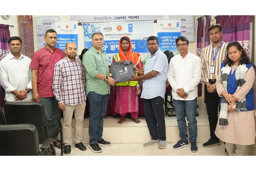 Over 120 waste workers receive healthcare at UNDP health camps