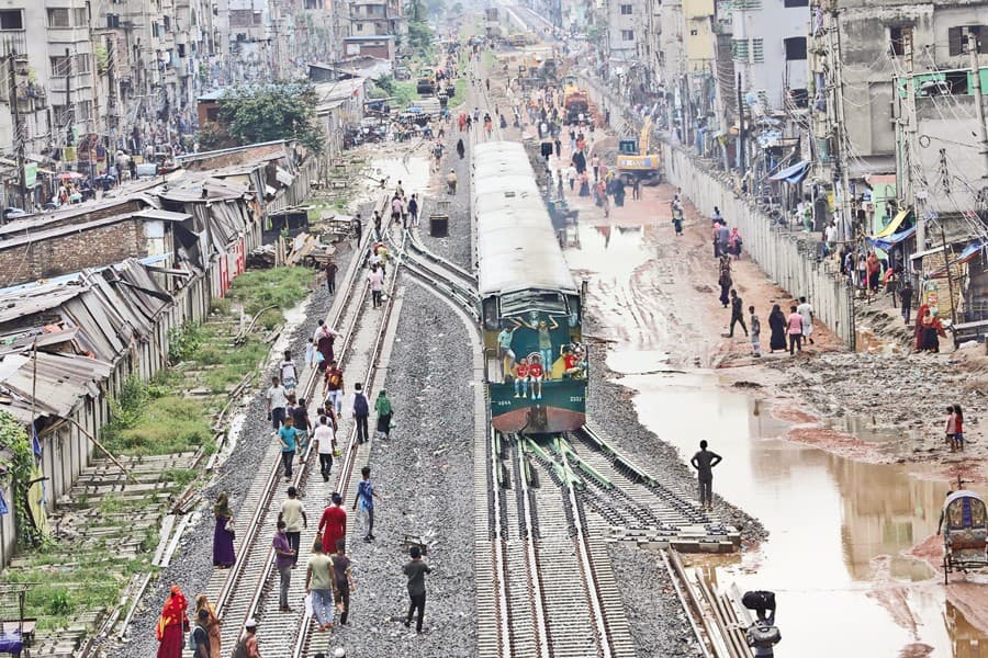 Dhaka-Narayanganj train service resumes after eight months