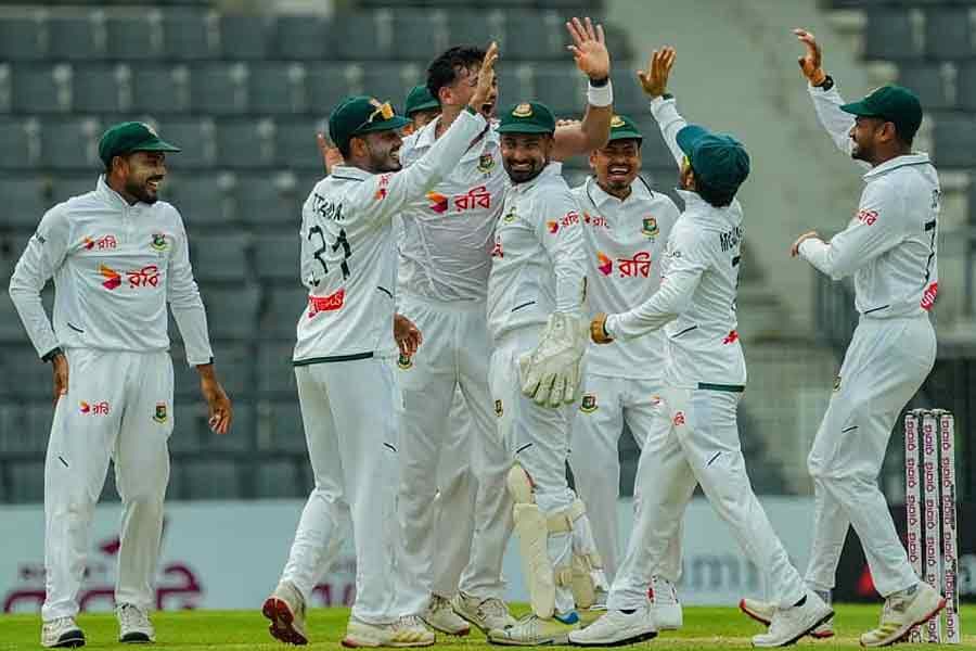 Bangladesh bowl out Pakistan before stretching lead to 156 on Day 2 of Sylhet Test