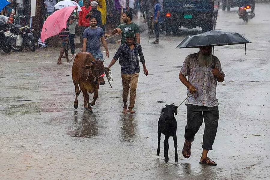 Rain likely across Bangladesh as heavy showers forecast in several divisions on Eid day