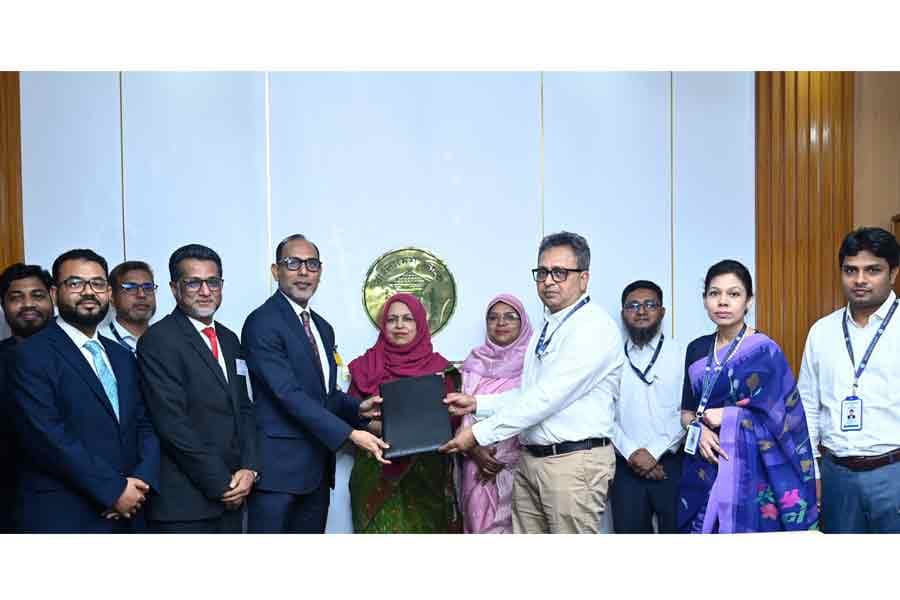 Dutch-Bangla Bank signs deal with BB on cluster financing scheme