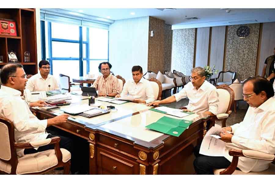 PM chairs meeting on Teesta Master Plan implementation