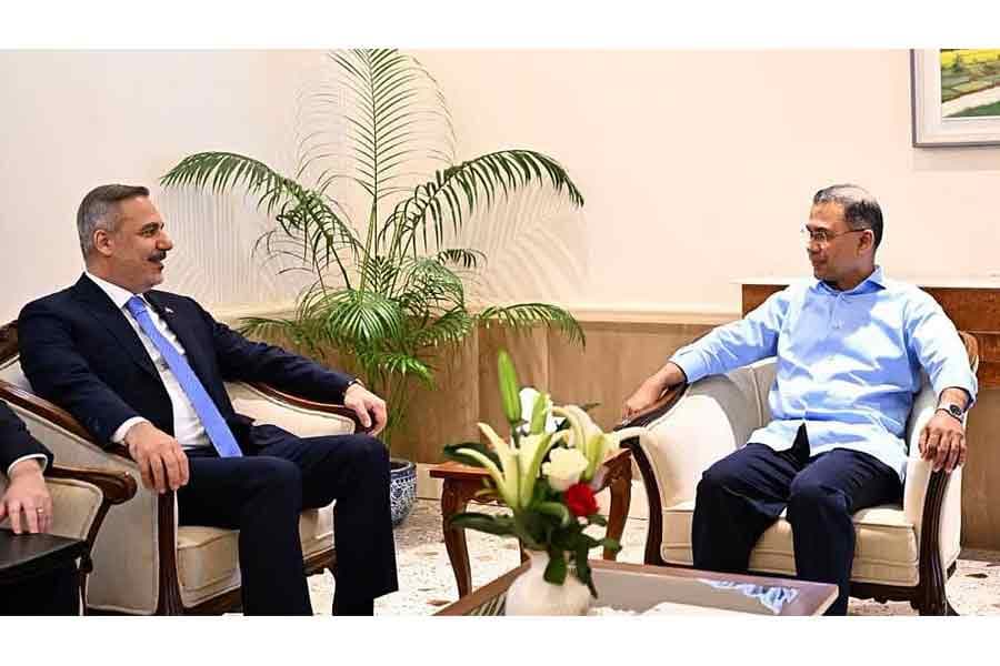 PM invites Turkish president to visit Bangladesh