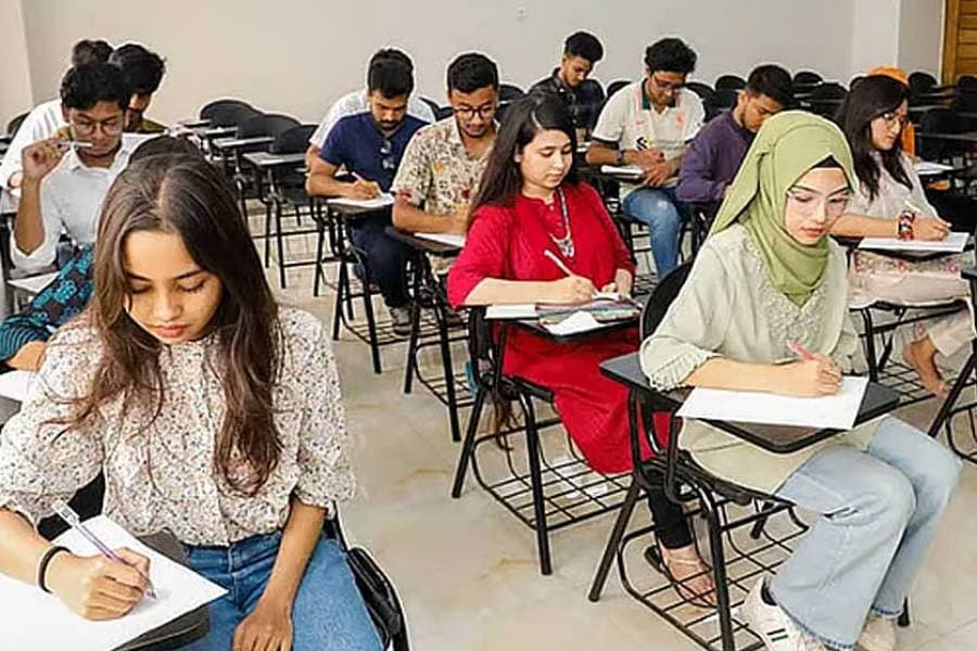 Govt cuts private university corporate tax to 5pc, urges more research investment