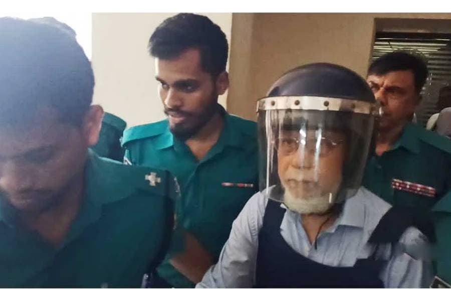 'No bar’ to release as former chief justice Khairul granted bail in Jatrabari ‘murder’