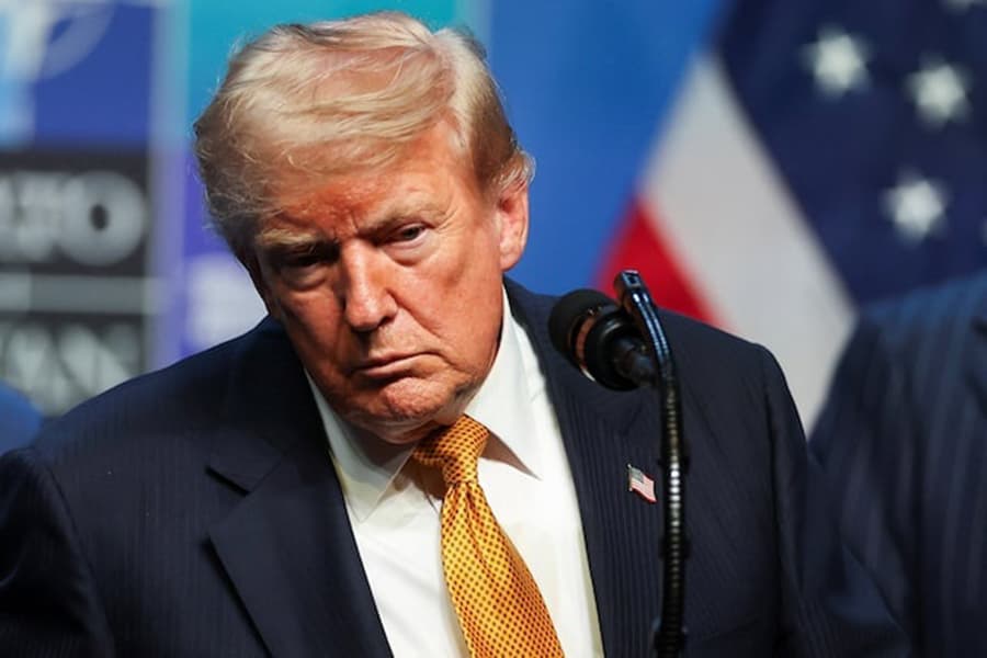 Trump says missiles aimed at Iran if Tehran targets him