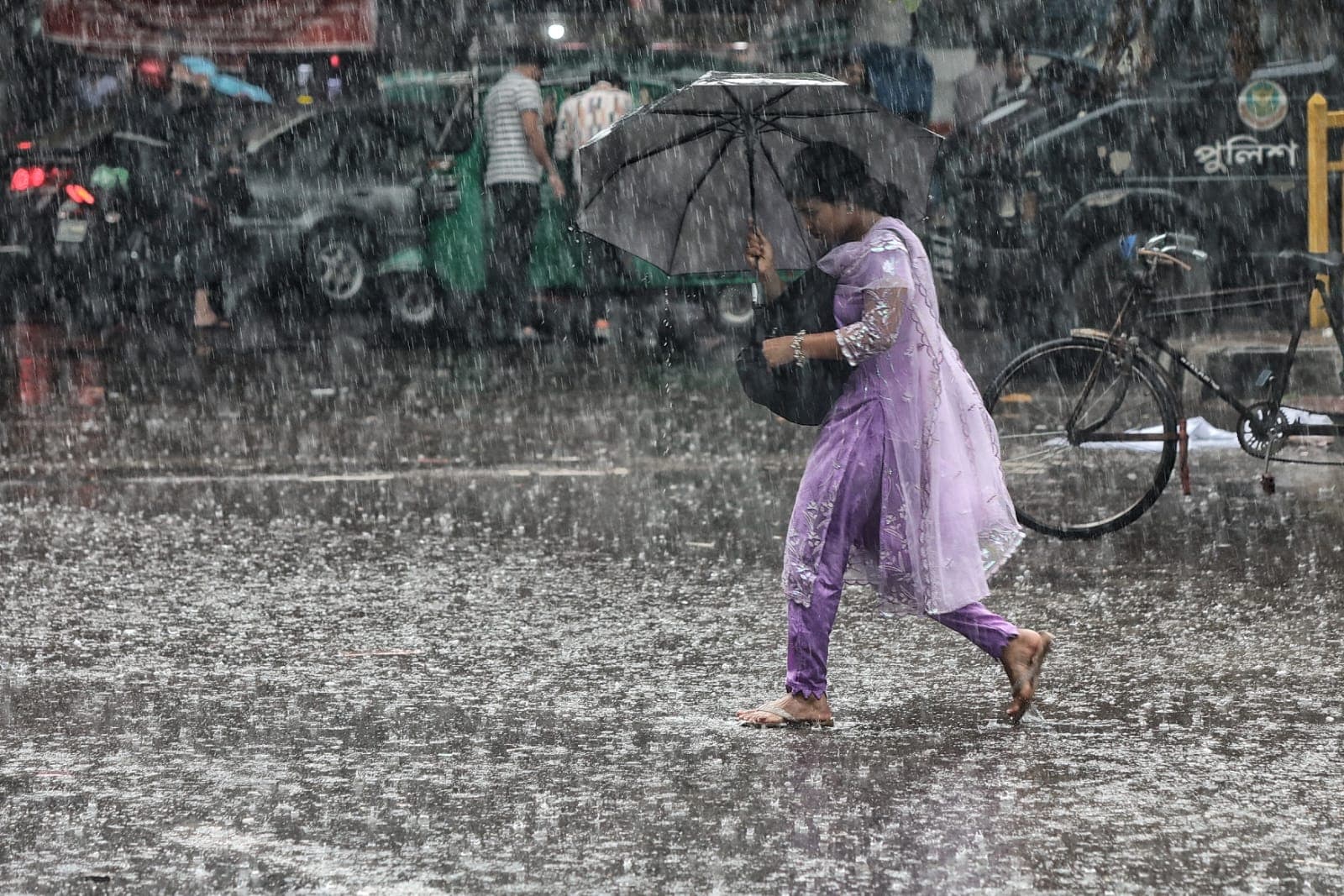 82 mm of rain in 6 hours in Dhaka; heavy rain likely for two more days