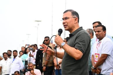 PM urges people to protect environment through collective action