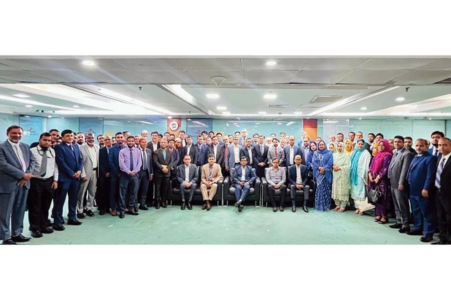 SIBL (Operating under Sammilito Islami Bank) holds business review meeting with Dhaka North and South region branches