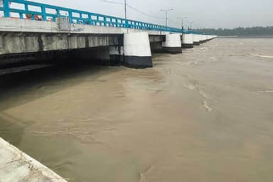 Teesta falls below danger level in Nilphamari