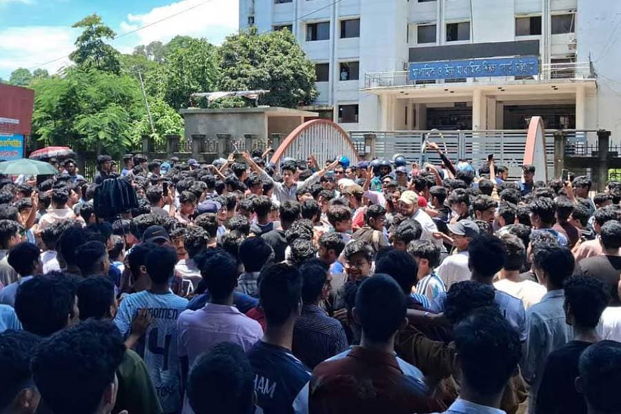 Chattogram students demand nationwide same-day HSC exams
