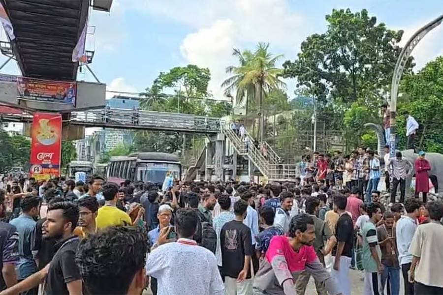Students take to street again at Science Lab demanding education minister’s resignation