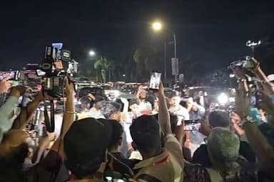 HSC protesters regroup outside parliament