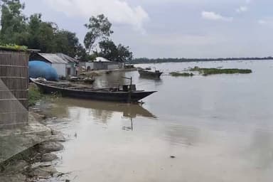 Floods ease in four districts