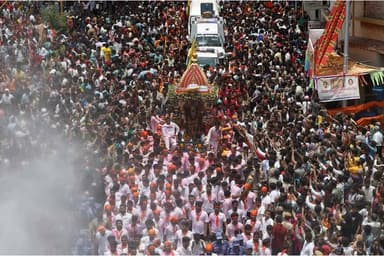 At least one dead, 100 injured in crush at Indian chariot festival