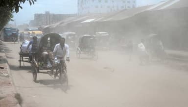 Bangladesh loses 242 lives daily to air pollution: JU study